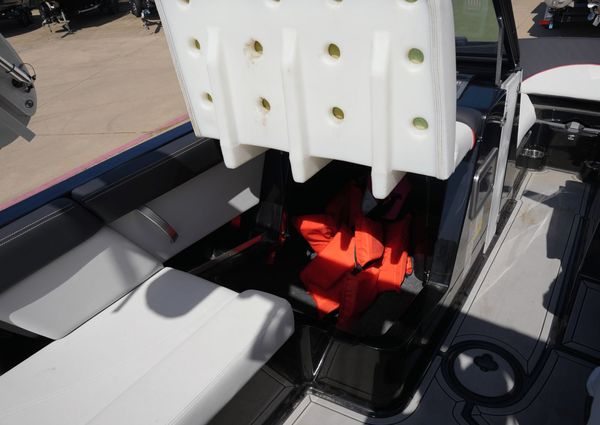 MasterCraft XT22 image