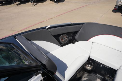 MasterCraft XT22 image