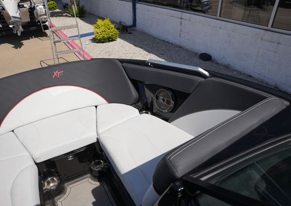 MasterCraft XT22 image