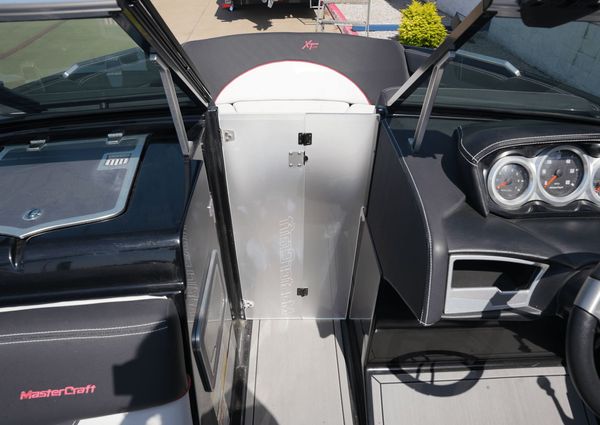 MasterCraft XT22 image