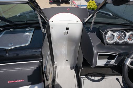 MasterCraft XT22 image