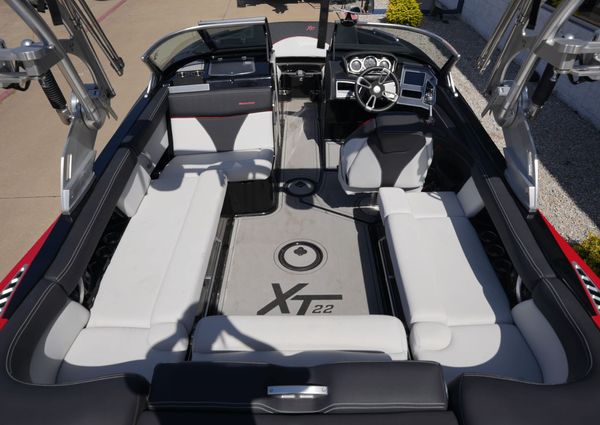 MasterCraft XT22 image