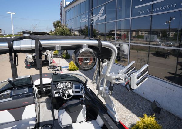 MasterCraft XT22 image