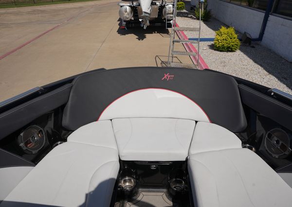 MasterCraft XT22 image