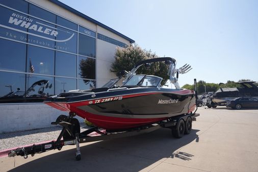 MasterCraft XT22 image