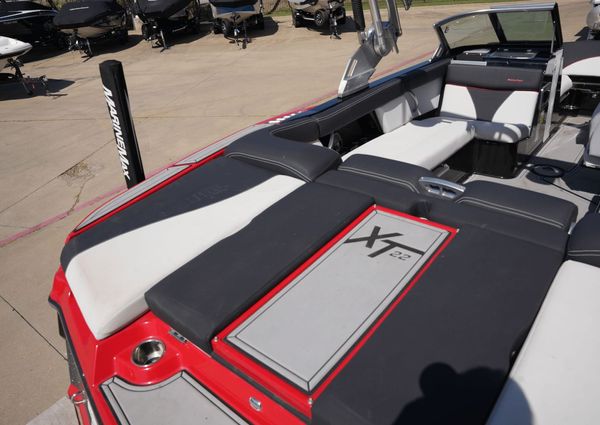 MasterCraft XT22 image