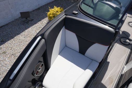 MasterCraft XT22 image