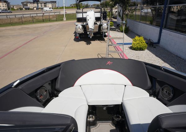 MasterCraft XT22 image