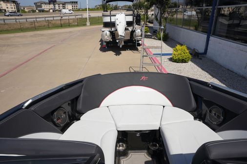 MasterCraft XT22 image