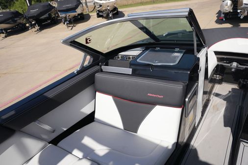 MasterCraft XT22 image