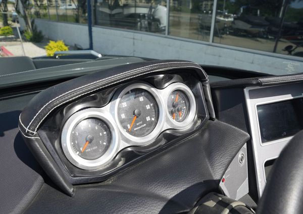 MasterCraft XT22 image