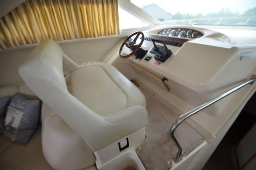 Sea Ray 400 Sedan Bridge image