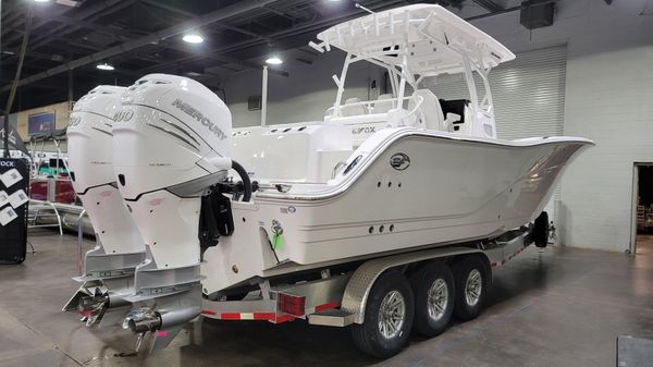 Sea Fox 328 Commander