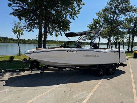 MasterCraft NXT24 image