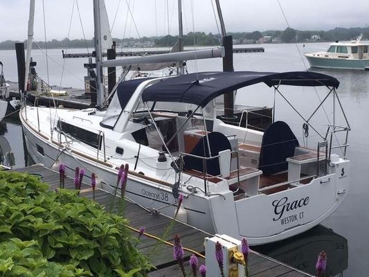 Beneteau Oceanis 38 - main image