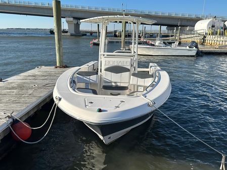 Robalo R200-CENTER-CONSOLE image