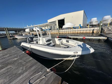 Robalo R200-CENTER-CONSOLE image