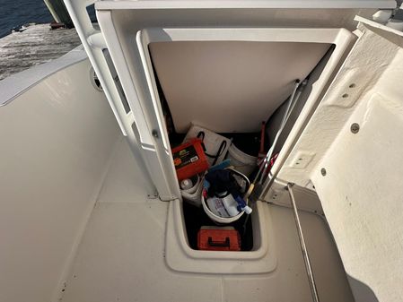 Robalo R200-CENTER-CONSOLE image