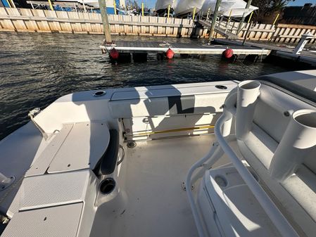 Robalo R200-CENTER-CONSOLE image