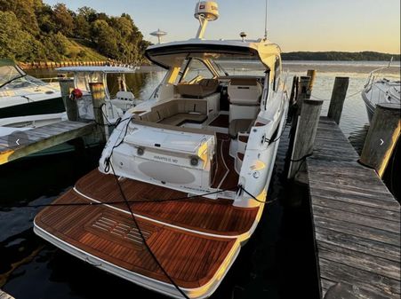 Sea Ray Sundancer 350 Coupe image