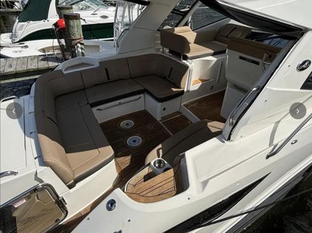 Sea Ray Sundancer 350 Coupe image