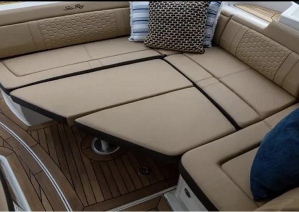 Sea Ray Sundancer 350 Coupe image