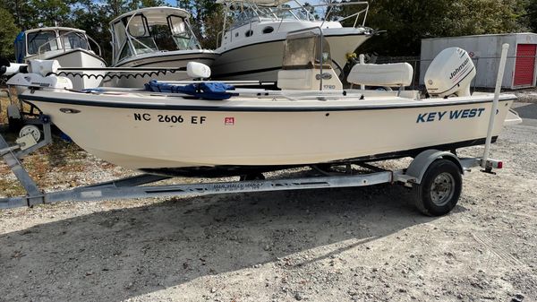 Key West 1720 Center Console 