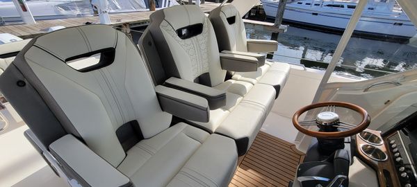 Tiara Sport 34 LS image