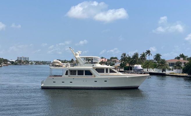 Offshore Yachts Raised Pilothouse - main image