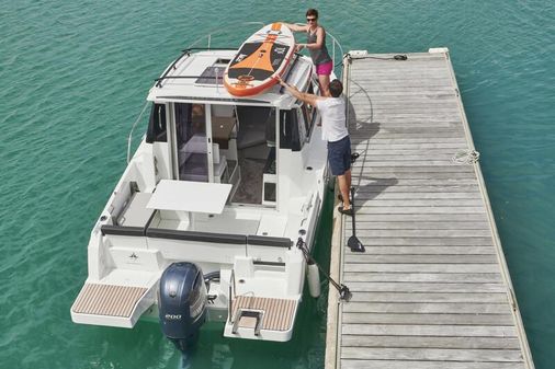 Jeanneau NC 795 S2 Weekender image