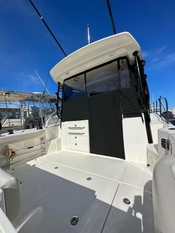 Boston Whaler 325 Conquest image