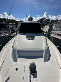 Boston Whaler 325 Conquest image