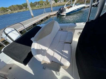 Robalo R222 Explorer image