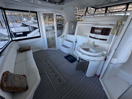 Carver 46 Motor Yacht image