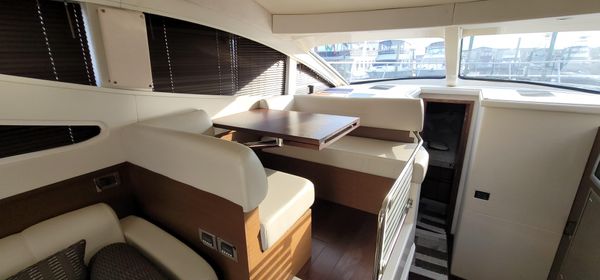 Sea Ray 450 Sedan Bridge image