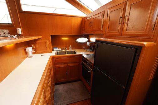 Ocean Alexander 420 SUNDECK image