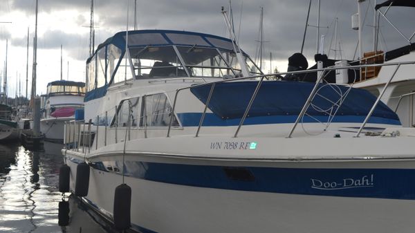 Chris-Craft 381 Catalina
