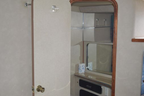 Chris-Craft 381 Catalina image