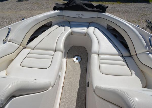 Sea Ray 290 SLX Bow Rider image