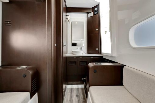 Jupiter 43 Center Console image