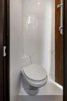 Jupiter 43 Center Console image