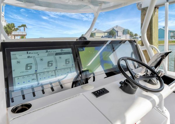 Jupiter 43 Center Console image