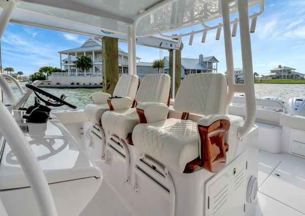 Jupiter 43 Center Console image