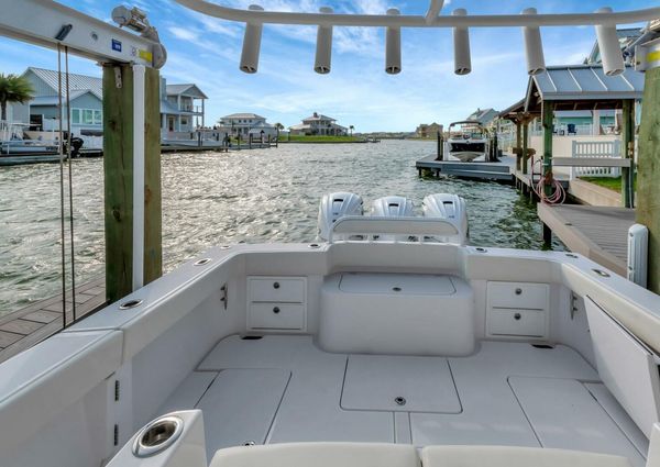 Jupiter 43 Center Console image