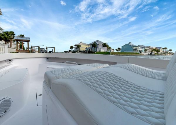 Jupiter 43 Center Console image