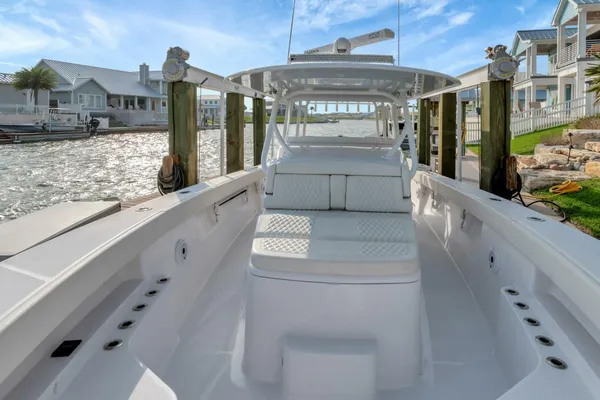 Jupiter 43 Center Console image