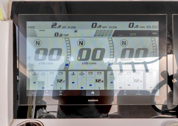 Jupiter 43 Center Console image