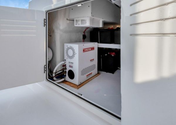 Jupiter 43 Center Console image