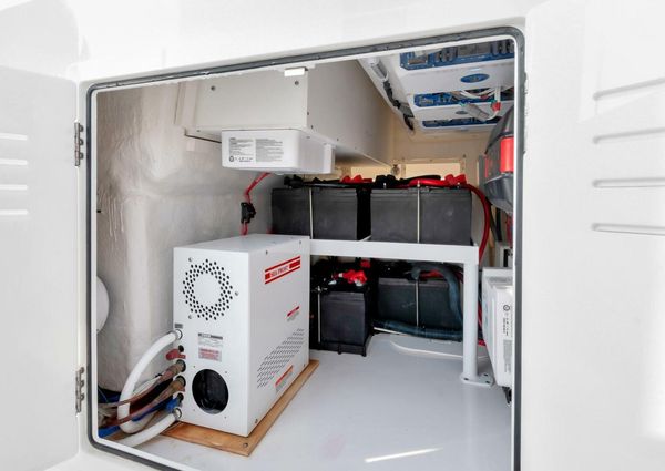 Jupiter 43 Center Console image