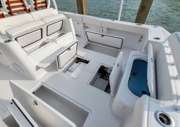 Jupiter 43 Center Console image